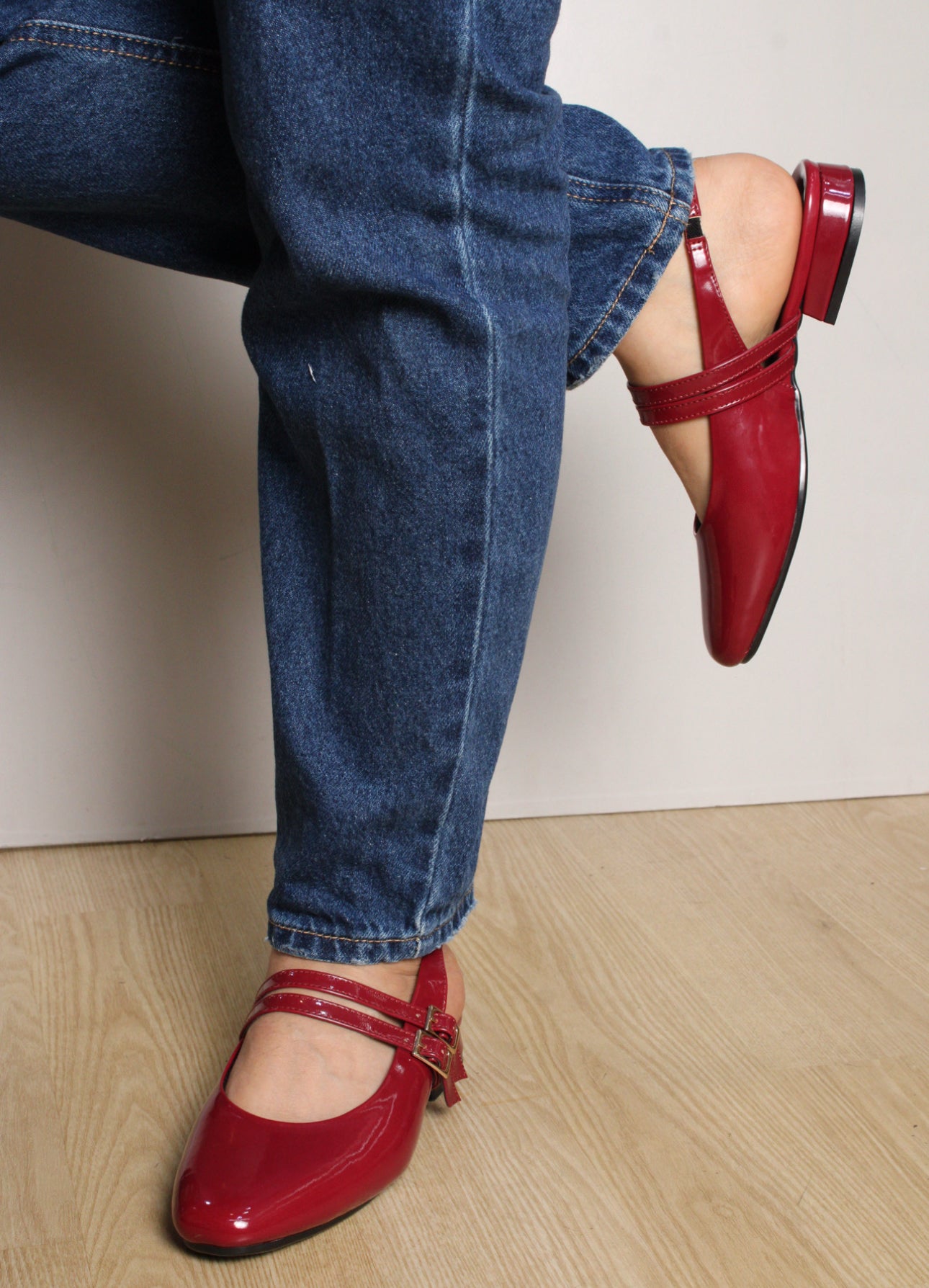Flats - L-368 Vino