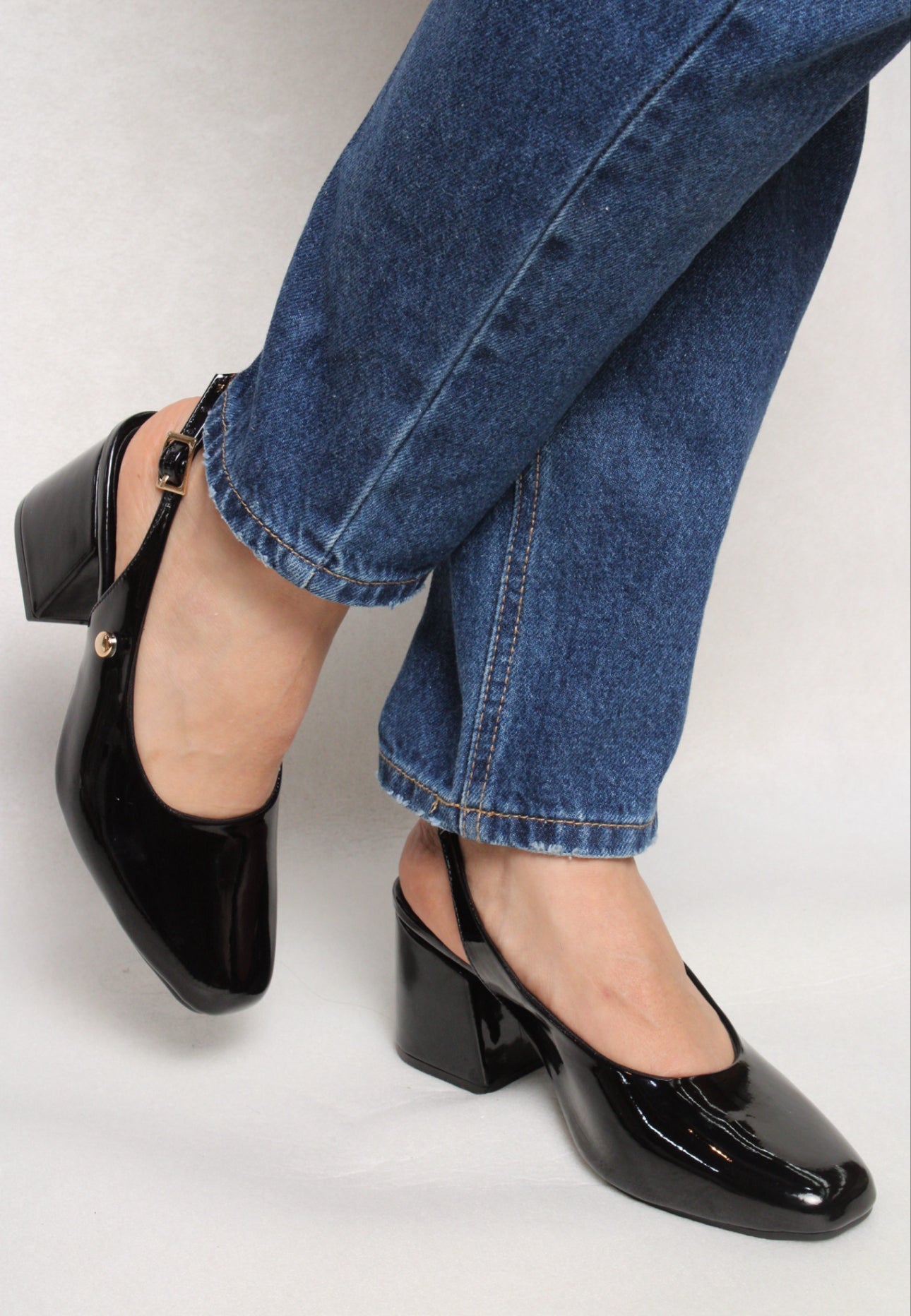 Ref -L-237 Negro charol
