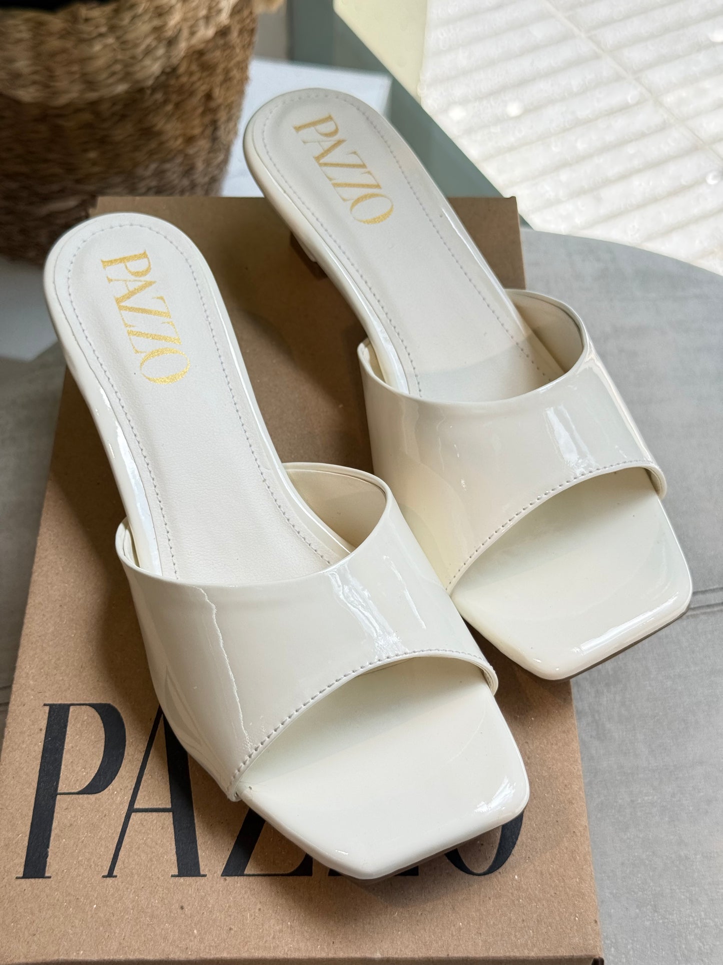 Sandalia Mule Talco Charol PAZZO 3.5 cm – Elegancia y Comodidad Todo el Día
