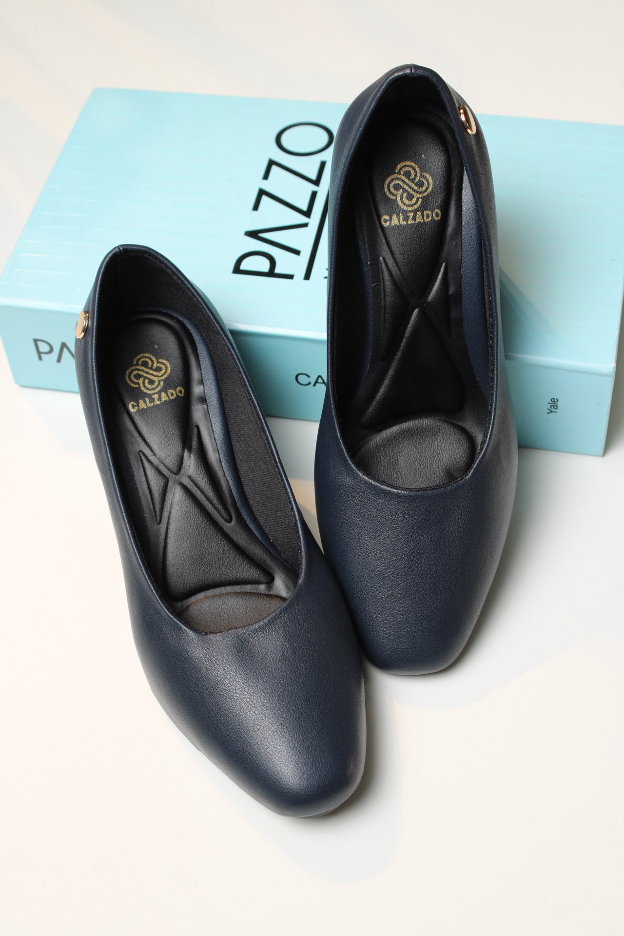 💙 Tacón Azul Índigo 5,5 cm – Elegancia Moderna que Estiliza tu Look