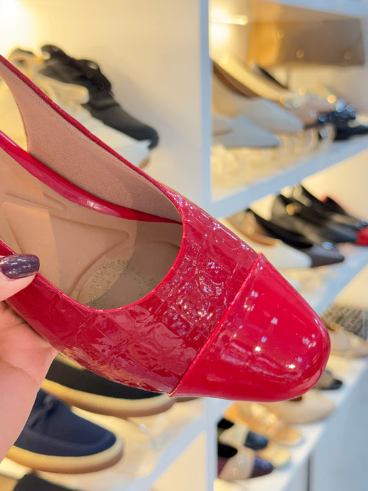 Slingback Clásico Charol Rojo – Tacón Confort 3.5 cm