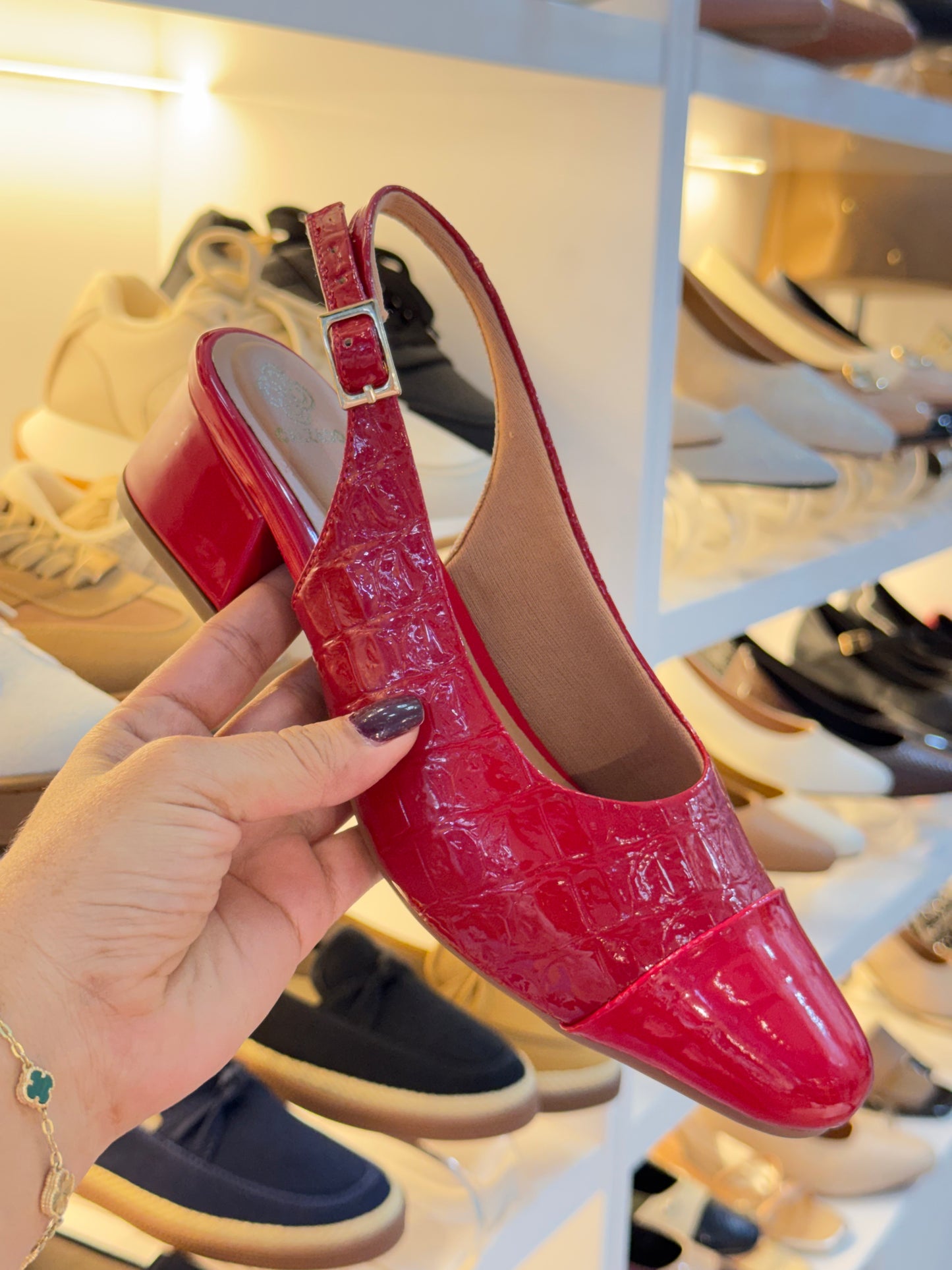 Slingback Clásico Charol Rojo – Tacón Confort 3.5 cm
