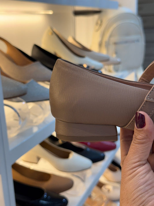 Flats Nude con Hebilla Dorada – Elegancia y Comodidad 1,5 cm